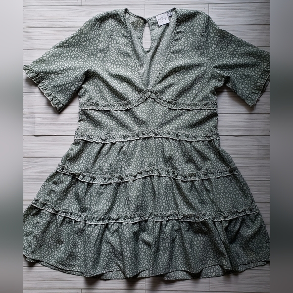 Princess Polly Green Leopard Cheetah Tiered Dress - Picture 3 of 10